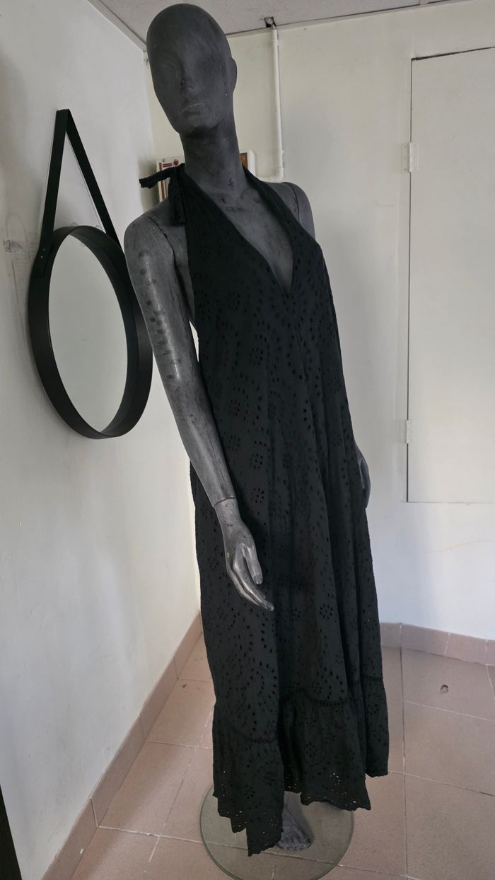 Robe dos nu - photo numéro 3