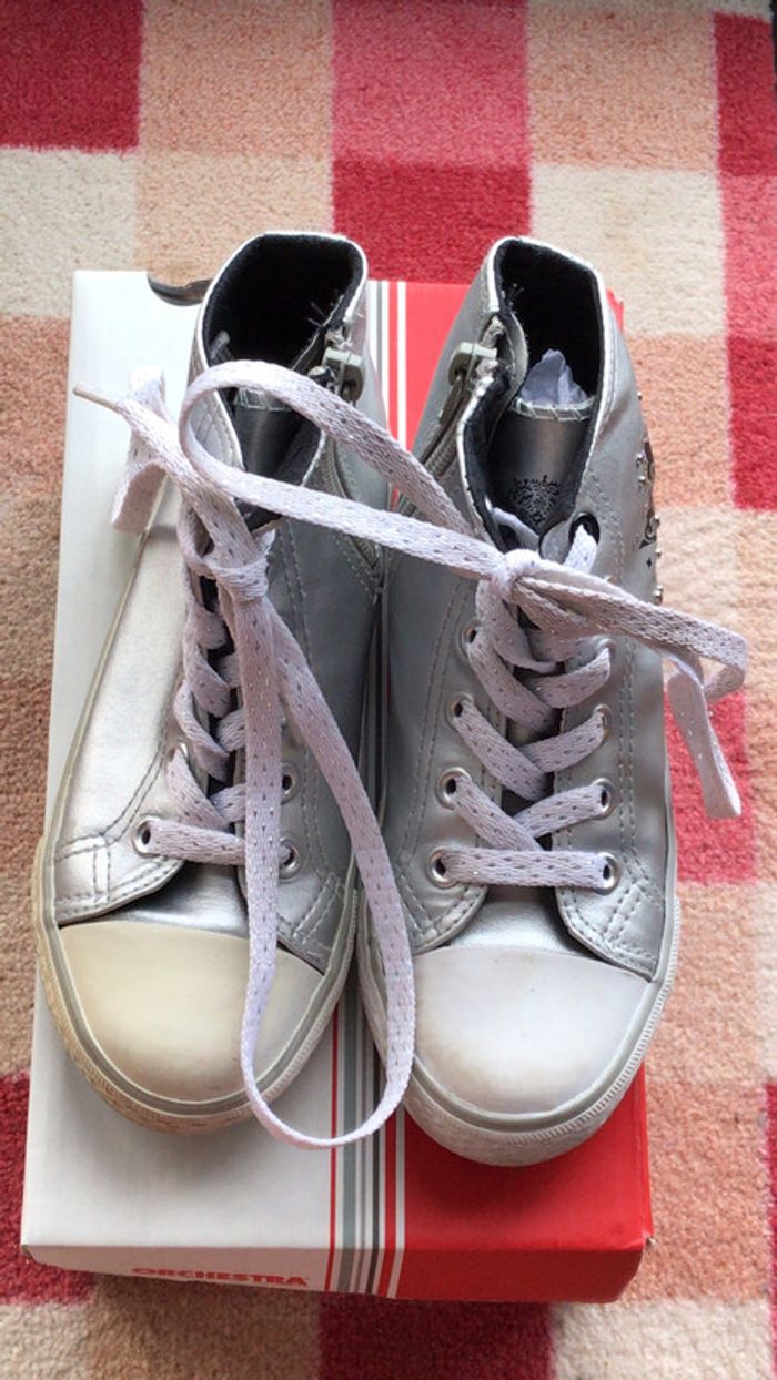 Chaussure montante pointure 30 en très bon état - photo numéro 2