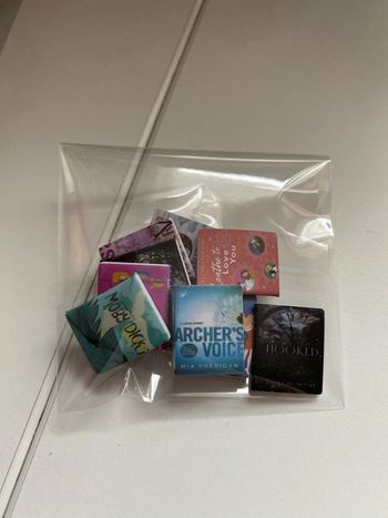 Lot de 10 livres miniatures pour maison de poupée