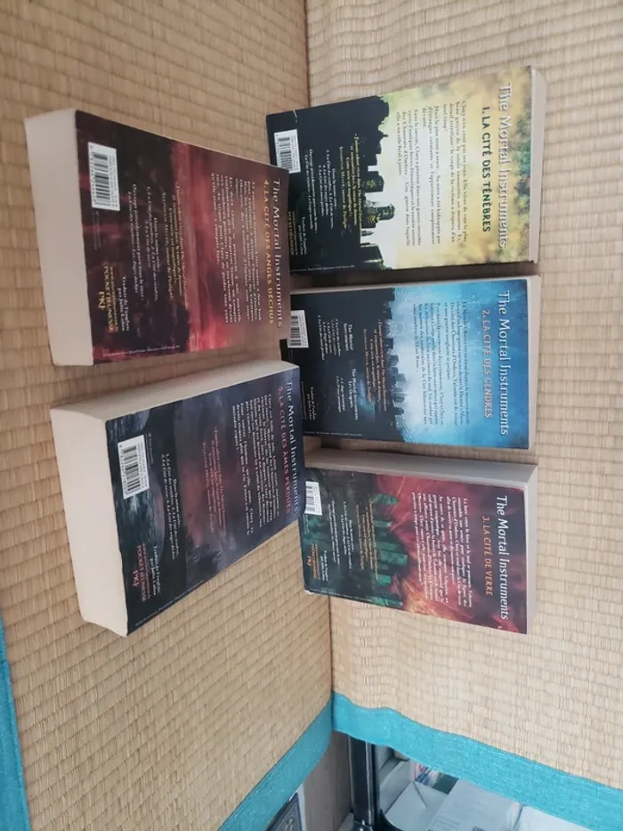 5 tomes the Mortal instruments - photo numéro 3