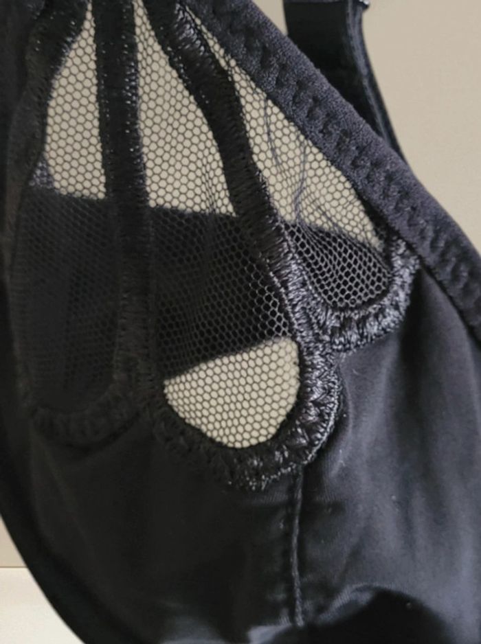 Soutien-gorge Huit 85C - photo numéro 2