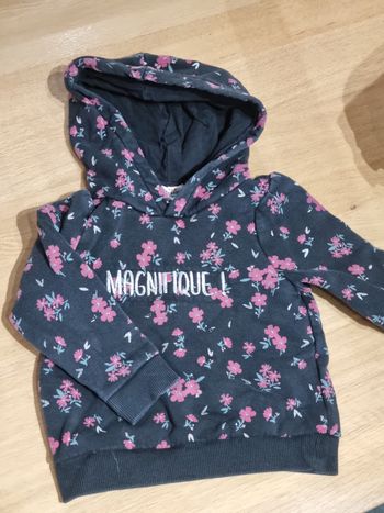 Sweat fleuri