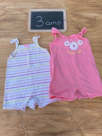 Lot de 2 combishorts marque Orchestra taille 3 ans en très bon état