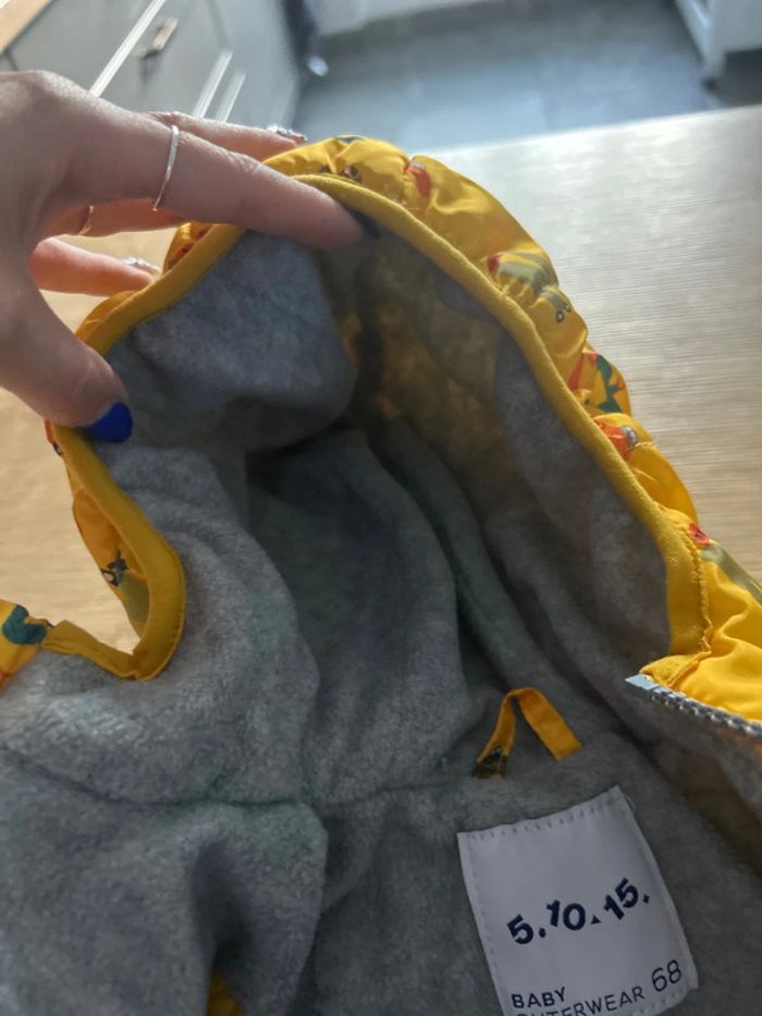 Manteau doudoune à capuche jaune - photo numéro 4