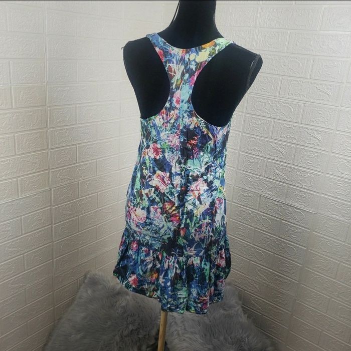 Jolie robe Stradivarius taille M - photo numéro 2