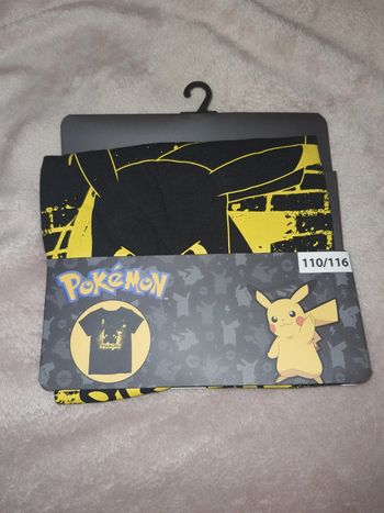 T shirt pokemon 5/6 ans neuf