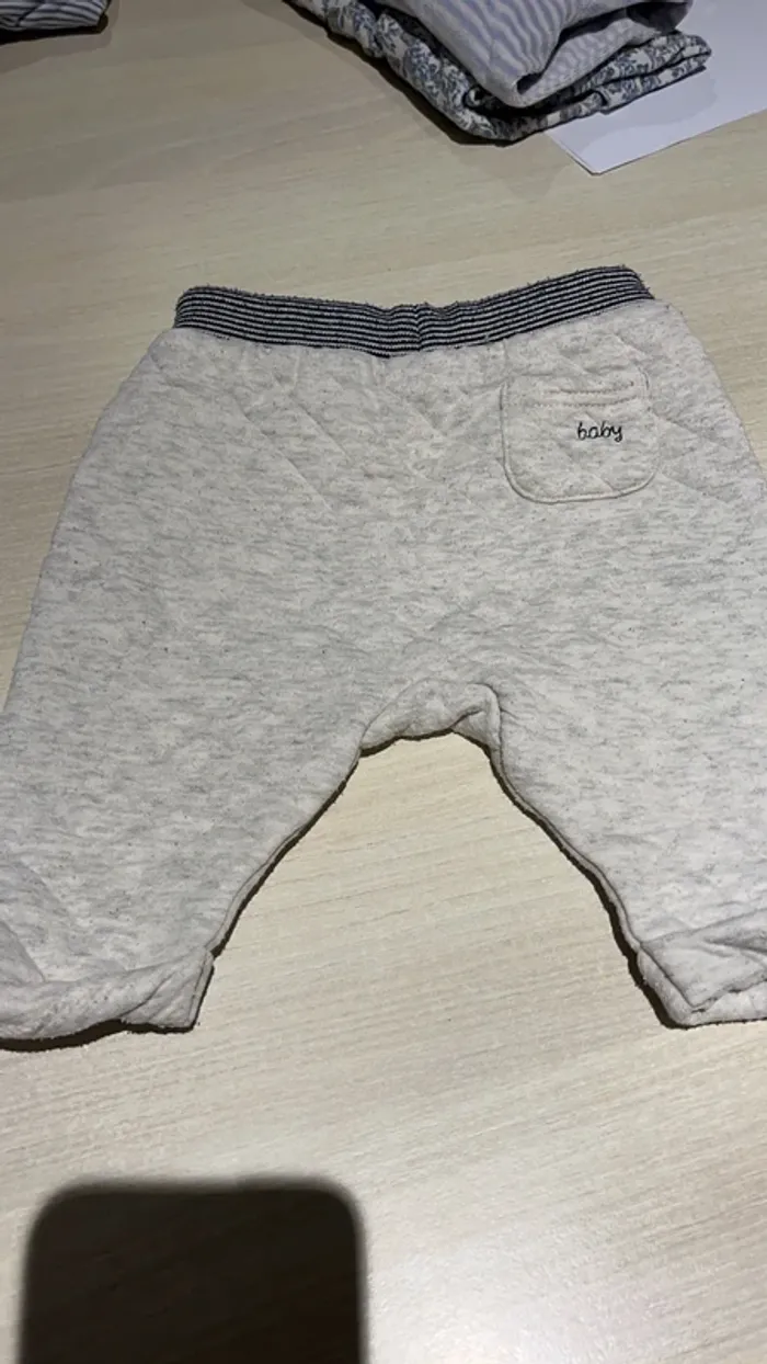 Pantalon - photo numéro 2