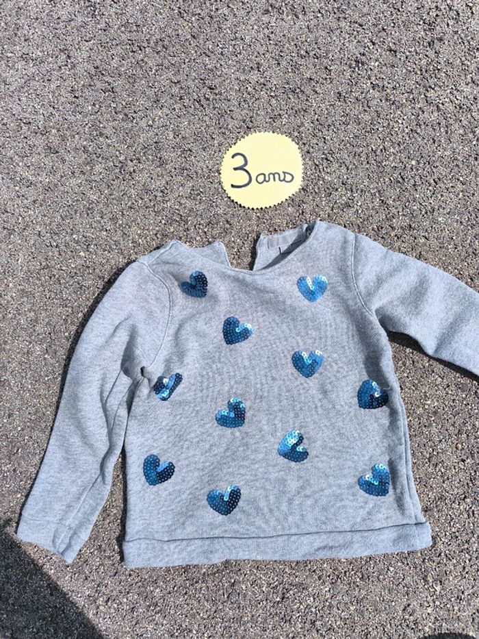 Pull JBC taille 3 ans en très bon état