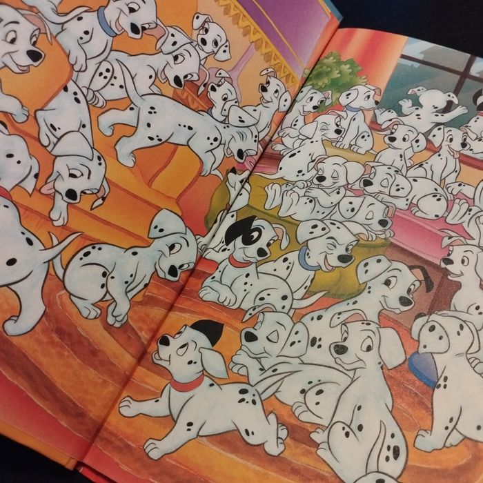 Livre enfant Disney Club du livre les 101 dalmatiens - photo numéro 2