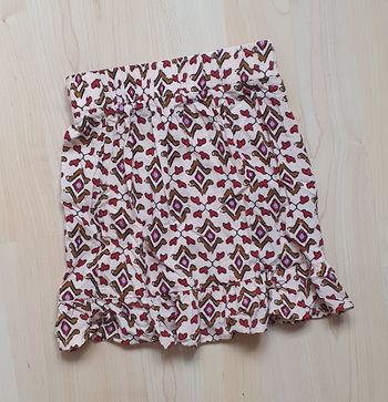 Jupe plissée à volant, beige à motifs géométriques (4 ans-98/107Cm) / Kiabi