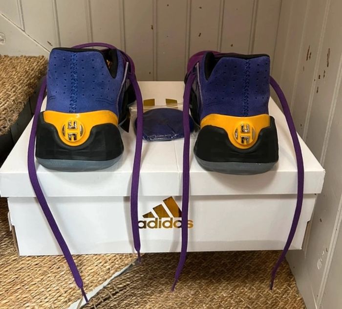 Basket Adidas Harden 49/50 - photo numéro 2