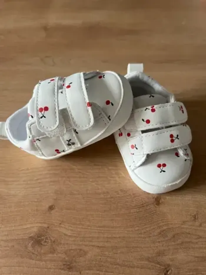 Lot 2 paires de chaussons 0-3 mois - photo numéro 2