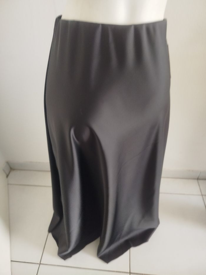 #kytietailleuniquefemme. Jupe longue en satin évasé taille unique - photo numéro 5