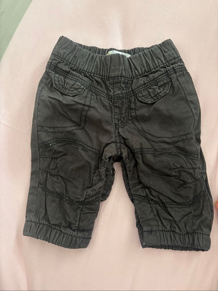 Lot pantalons 1 mois - photo numéro 4