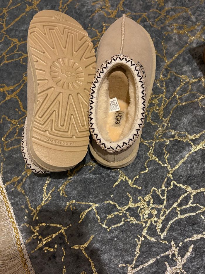 Chaussons UGG - photo numéro 2