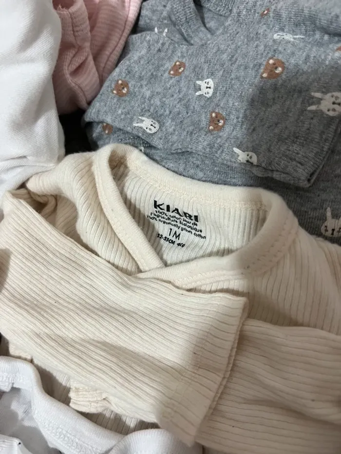 Lot de 18 bodies bébé - 1 mois - photo numéro 2