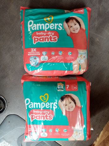 Lot 58 pants pampers baby dry taille 7