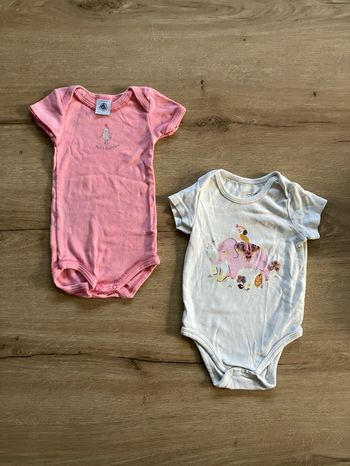 Lot bodies MC 6 mois