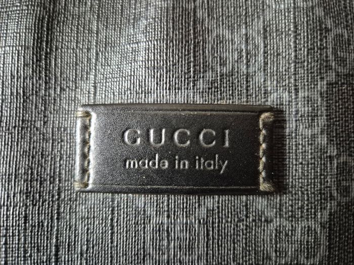 Sacoche GUCCI supreme GG - photo numéro 4