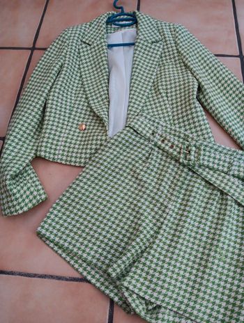 Ensemble tweed
