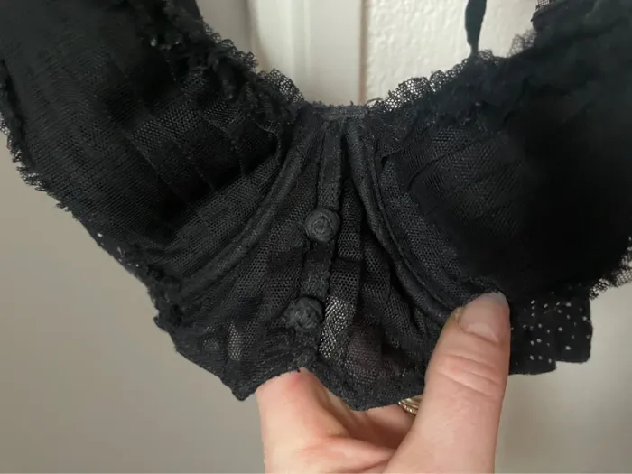 Soutien gorge à pois - photo numéro 3
