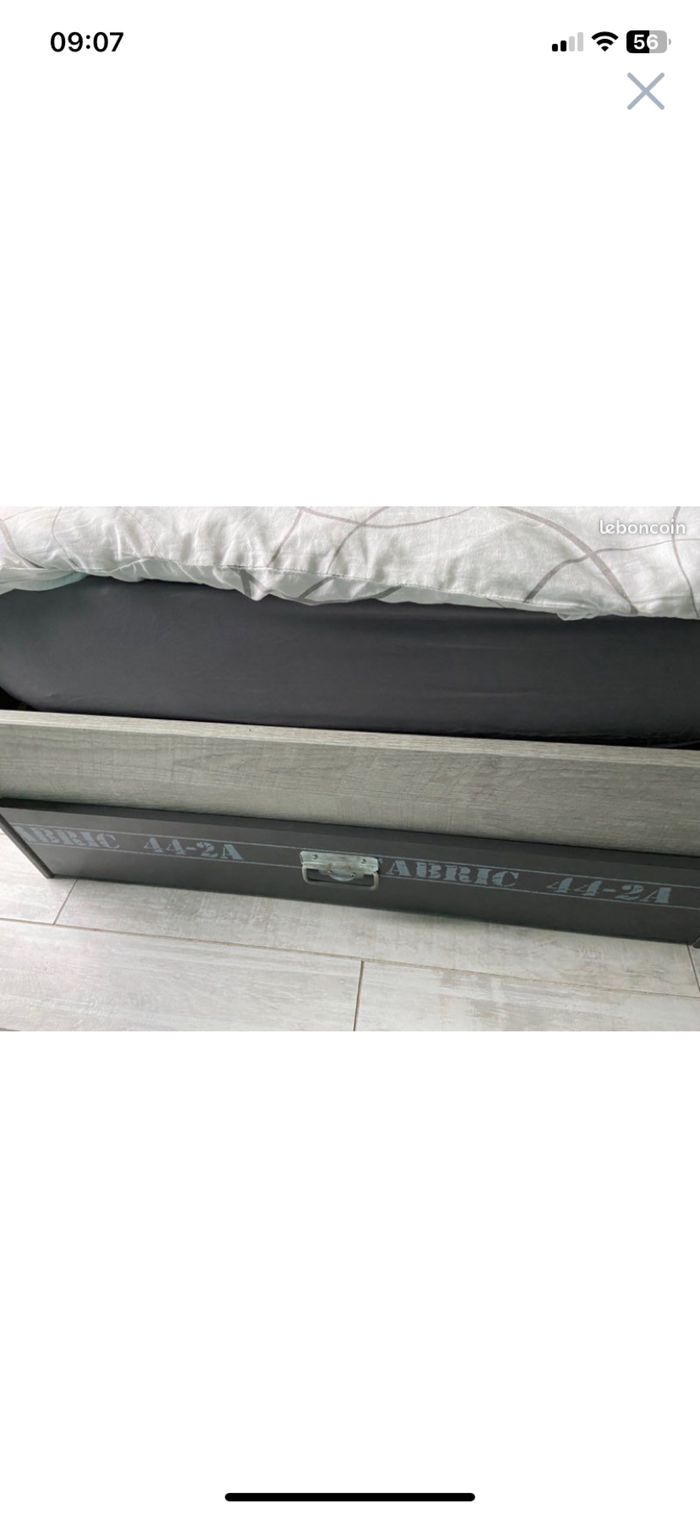Lit + sommier + matelas enfant avec  chevet - photo numéro 4