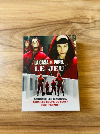 Jeu de société La Casa de Papel Le Jeu (Bluff et Stratégie) Larousse