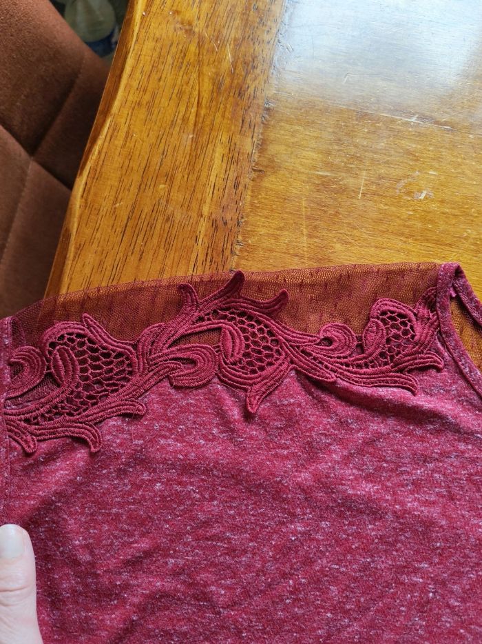 Tee shirt dentelle - photo numéro 3