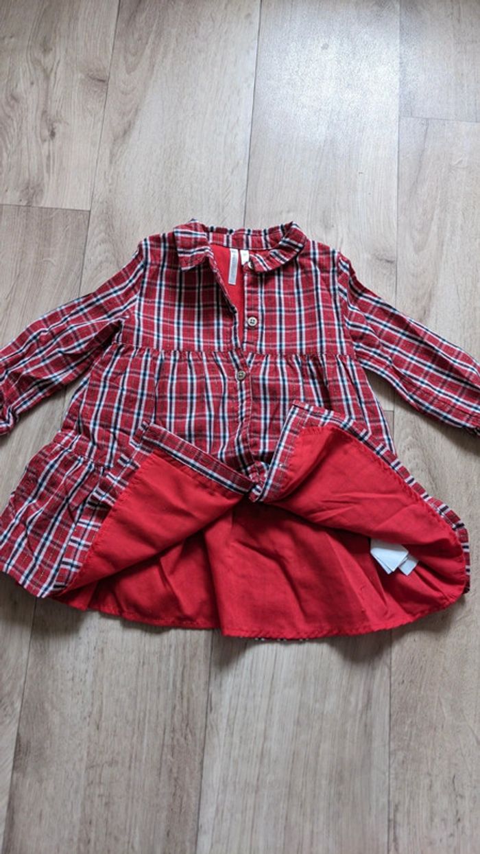 Robe rouge et Noire Orchestra 9 Mois - photo numéro 3