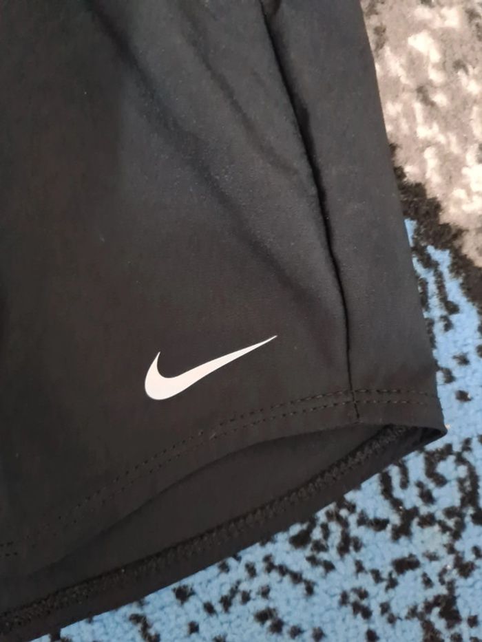 Short nike noir de fitness - photo numéro 3