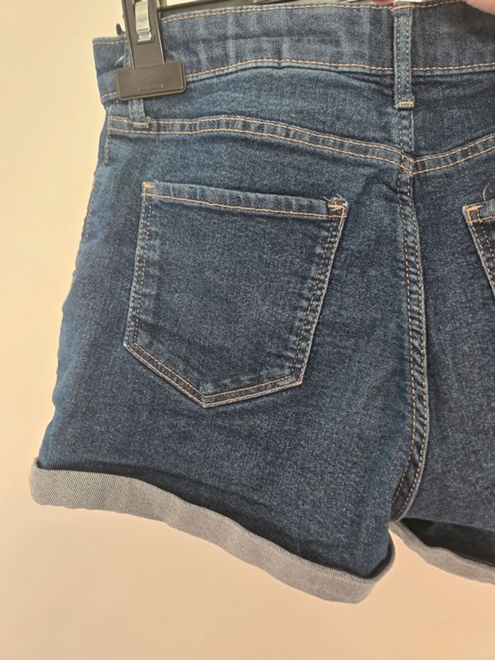 Short en jean brut H&M 10/11 ans - photo numéro 4