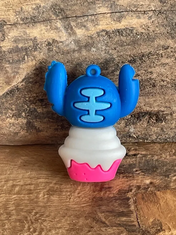 Figurine porte clé stitch - photo numéro 2