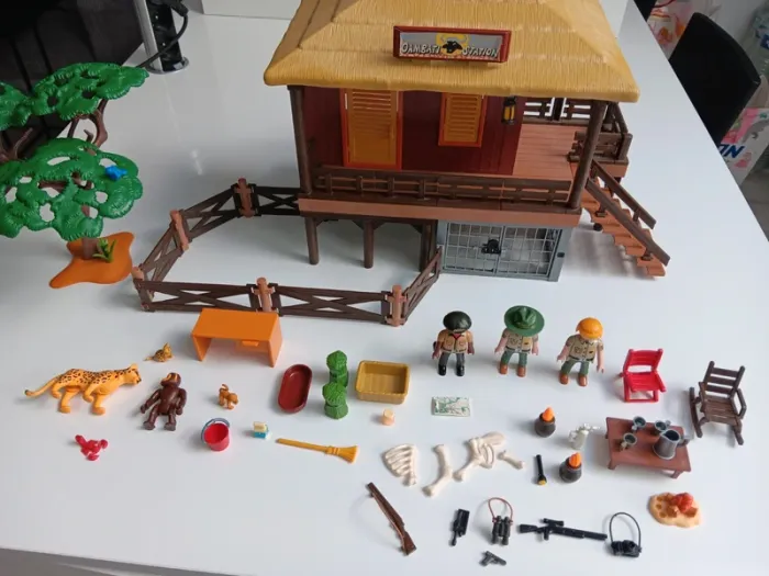 Lot figurines playmobil maison gardien de reserve animalière dans la savane - photo numéro 3