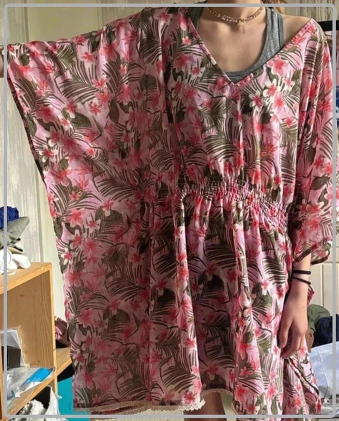 Robe paréo fleurie manche chauve souris taille 44-46 - photo numéro 2