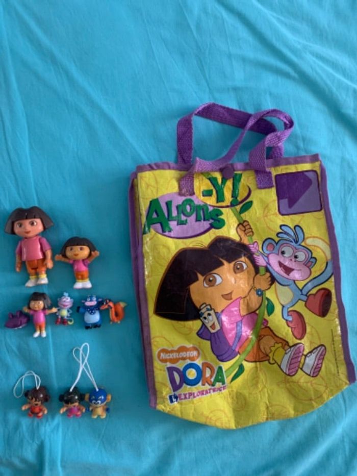 Lot figurines Dora l’exploratrice et petits personnages