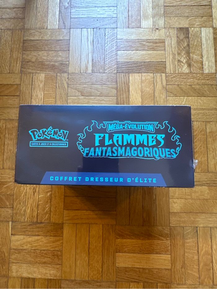 ETB Dracaufeu Pokémon Flammes Fantasmagoriques - ME02 - photo numéro 4