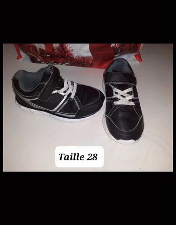 Baskets à scratch taille 28