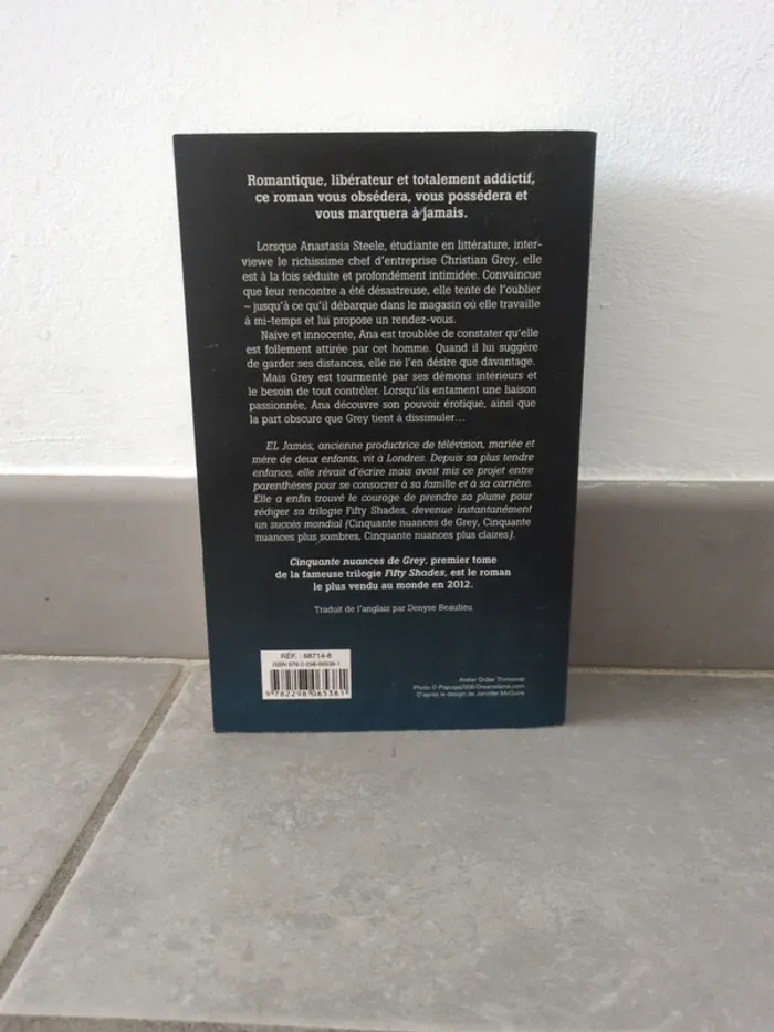 Livre Cinquante nuances de Grey - photo numéro 2