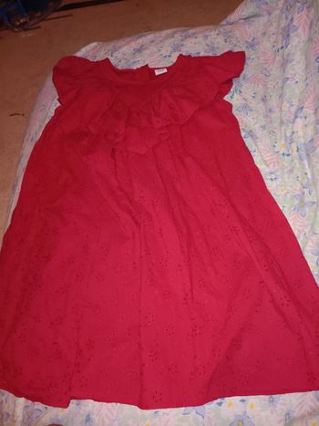 Robe framboise à volants t.12 ans