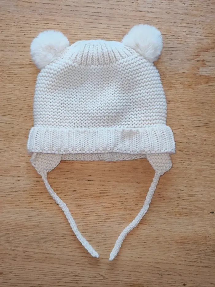 Bonnet fille blanc doux 9 mois 12 mois neuf sans étiquette