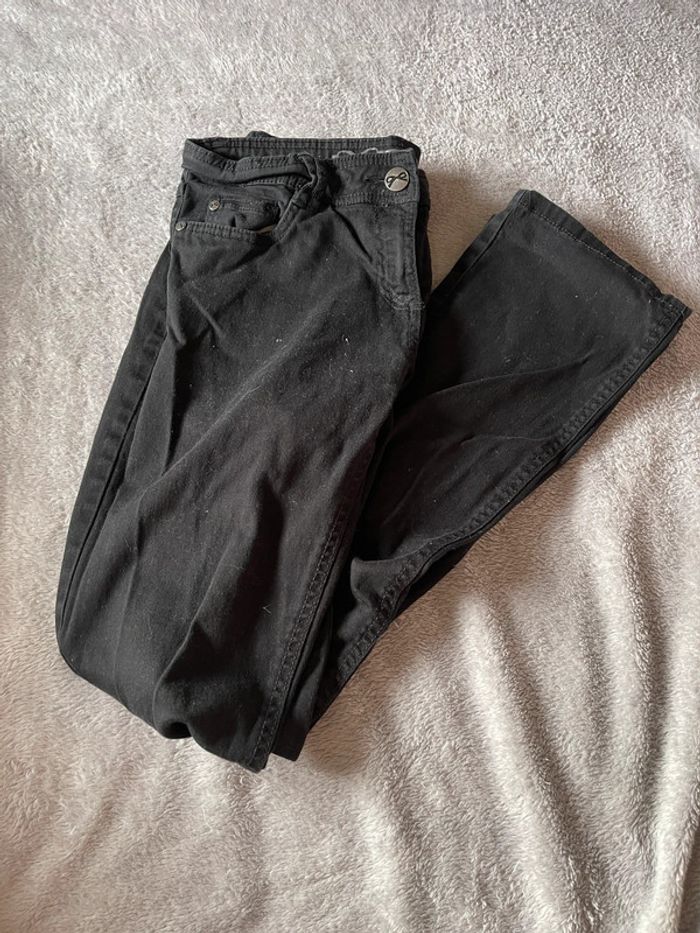 Jean noir taille 42