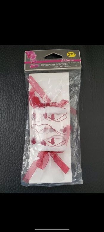 4 bonbonnières décorées