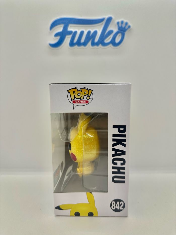 Funko Pop Pokemon Pikachu 842 Diamond Fall Convention 2021 - photo numéro 3