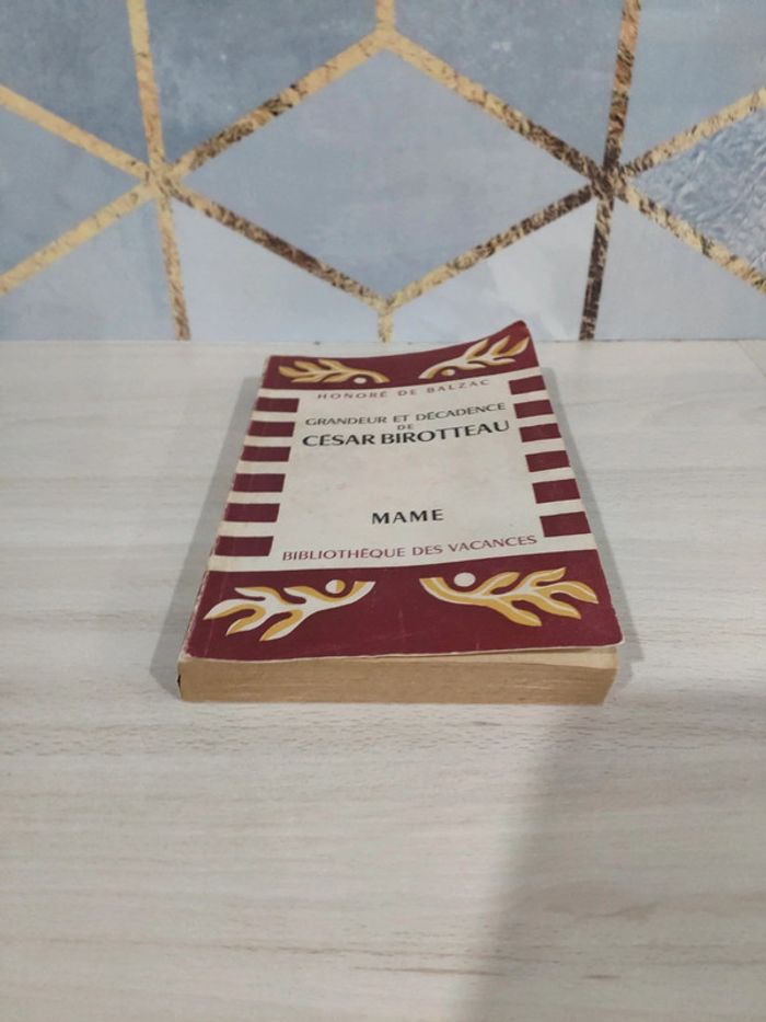 Livre poche Grandeur et décadence de César Birotteau Mame bibliothèque des vacances Balzac - photo numéro 3