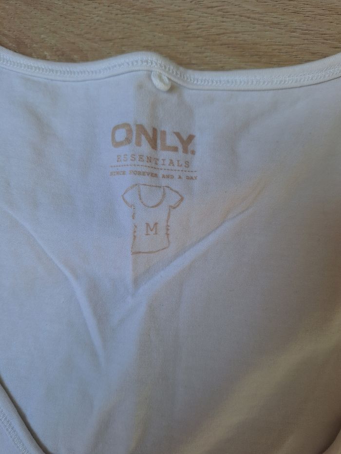 T shirt blanc - photo numéro 2