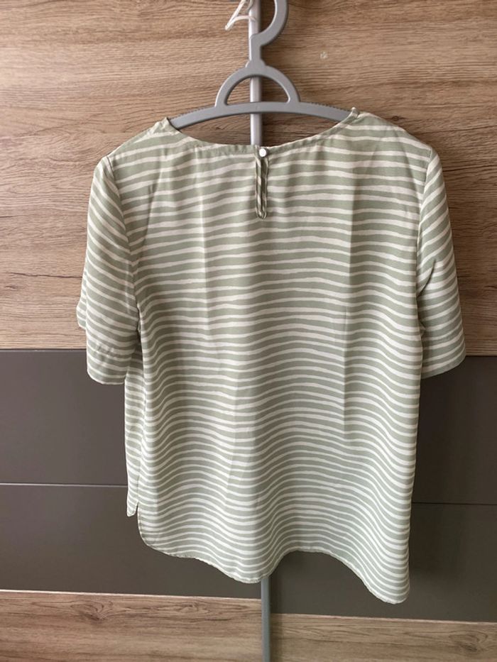 T-shirt taille 40 - photo numéro 2