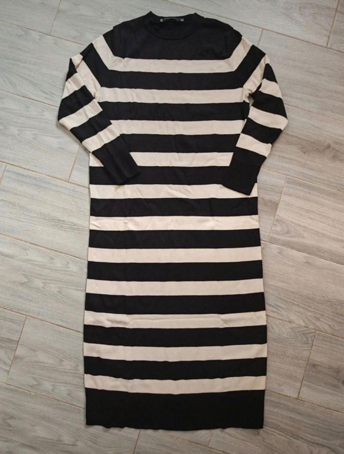 Robe longue maille rayée Zara T.S