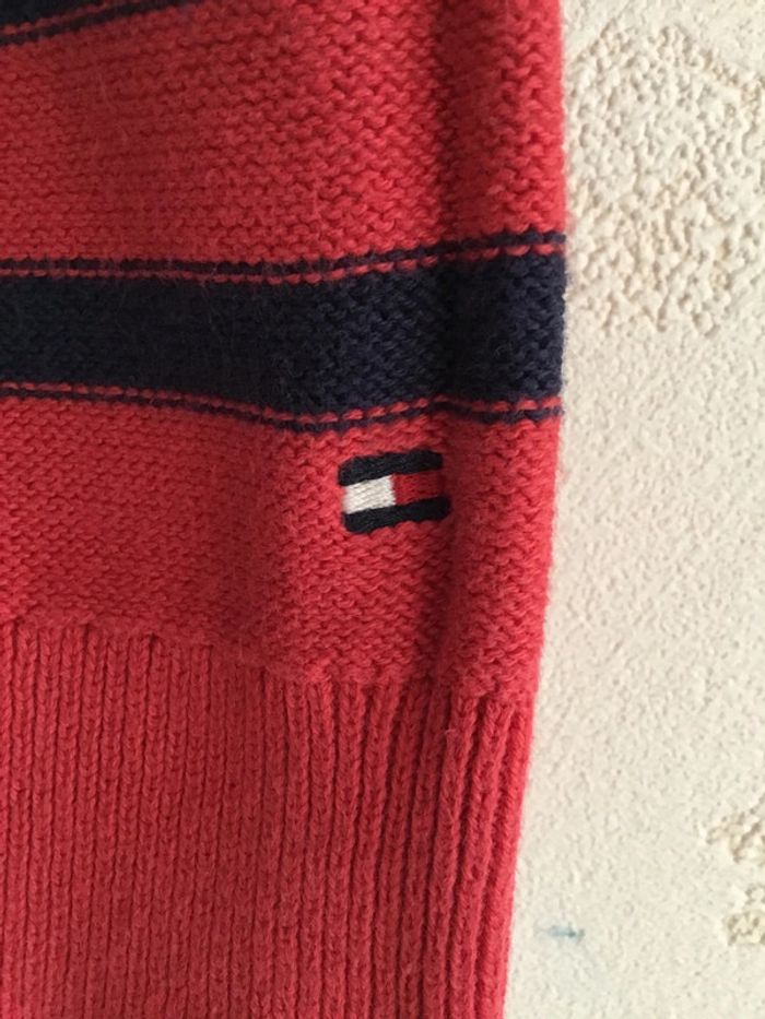 Pull Tommy Hilfiger rayé rouge et marine taille XS 053 - photo numéro 3