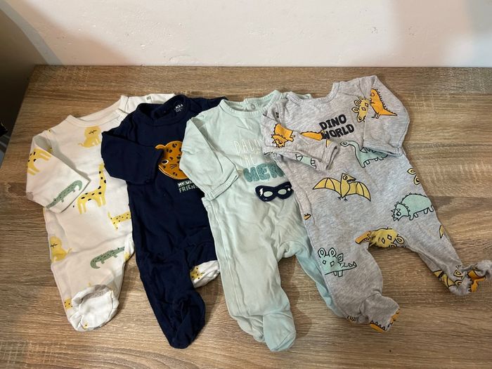 Lot de vêtements garçon 1 mois