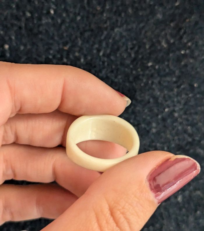 Bague en plastique style vintage - photo numéro 3